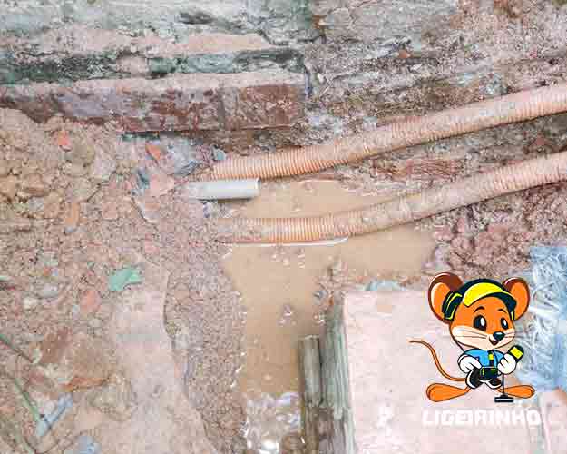 Infiltração de agua na parede, solo, teto, laje e coluna Taboão da Sérra