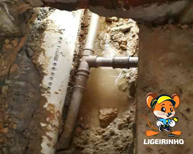 Serviço profissional de infiltração de agua com detector Geofone