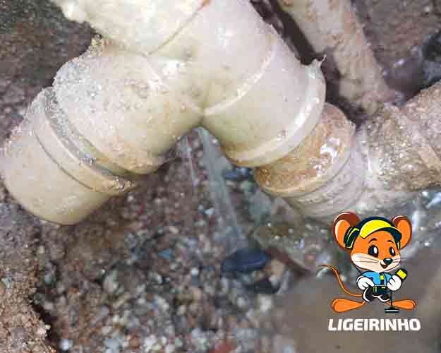 Conserto de Vazamento e Ar nas Tubulações de Emergência 24 Horas